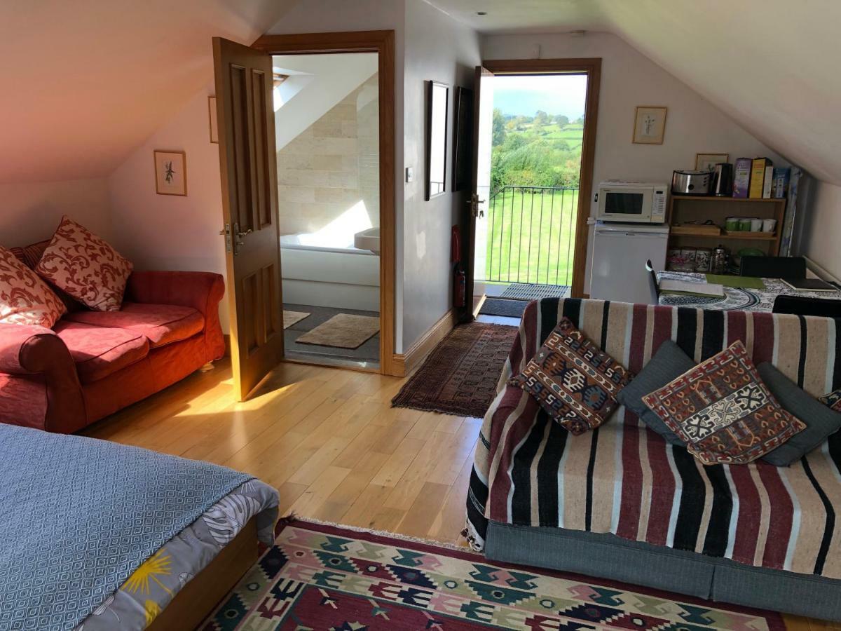 Rural Long Term Accommodation Hillsborough Buitenkant foto